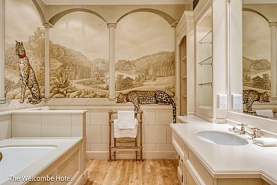 Welcombe Hotel Countess Suite Bathroom