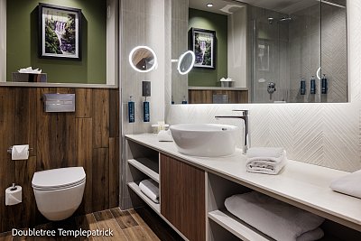 Doubletree Templepatrick Bedroom Bathroom